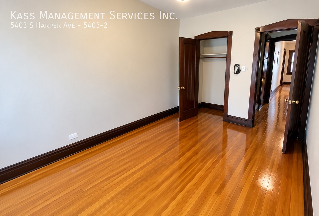 5403 S Harper Ave #5403-2 - Photo 3 of 8