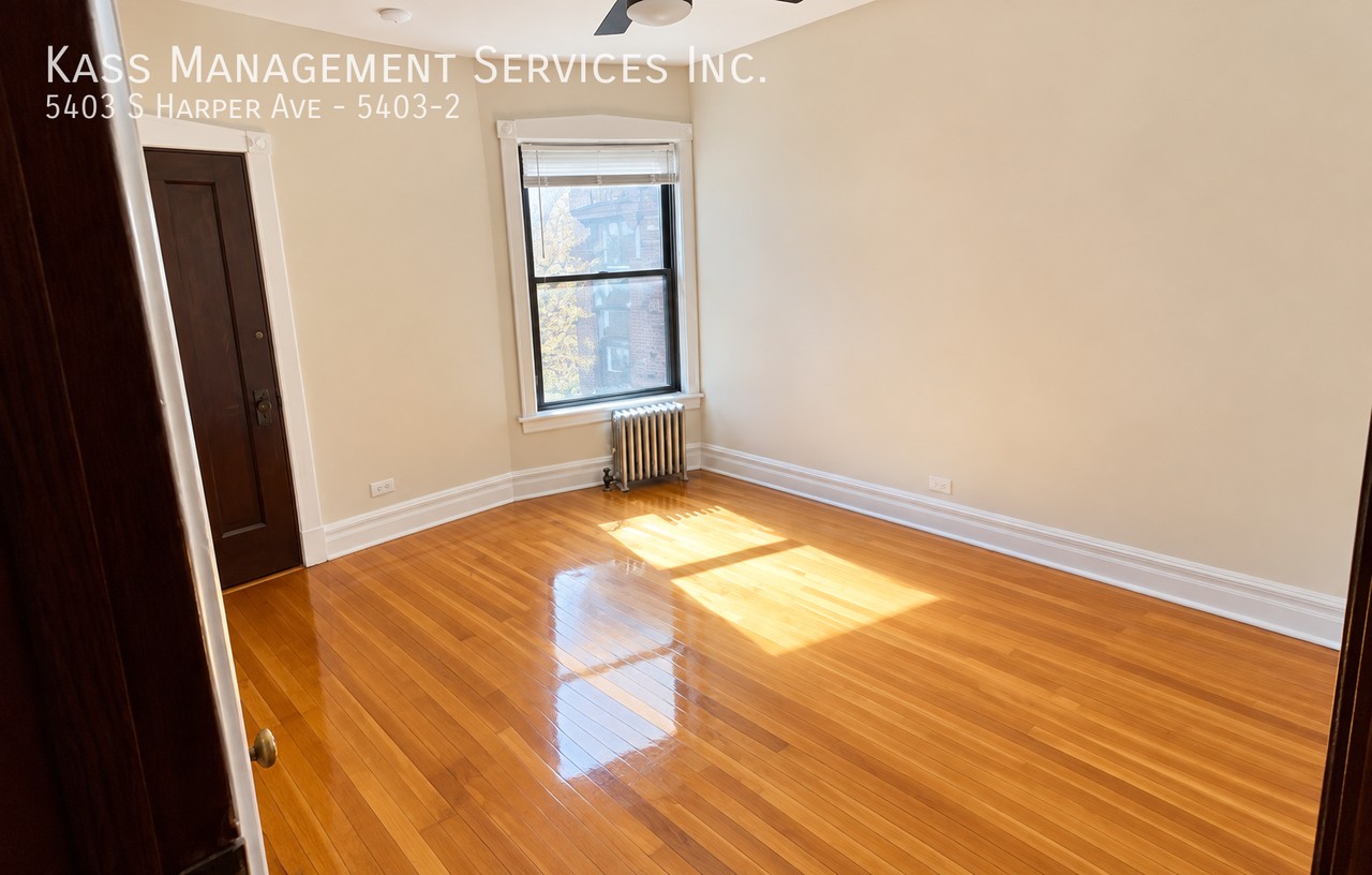 5403 S Harper Ave #5403-2 - Photo 5 of 8