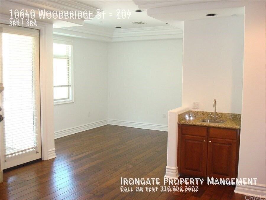 10640 Woodbridge St #204 - Photo 4 of 41