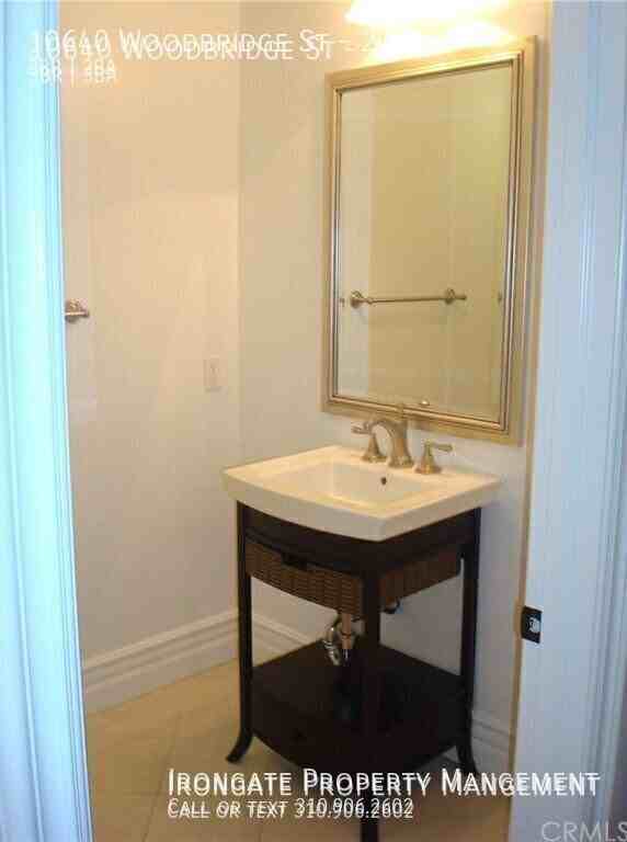 10640 Woodbridge St #204 - Photo 7 of 41