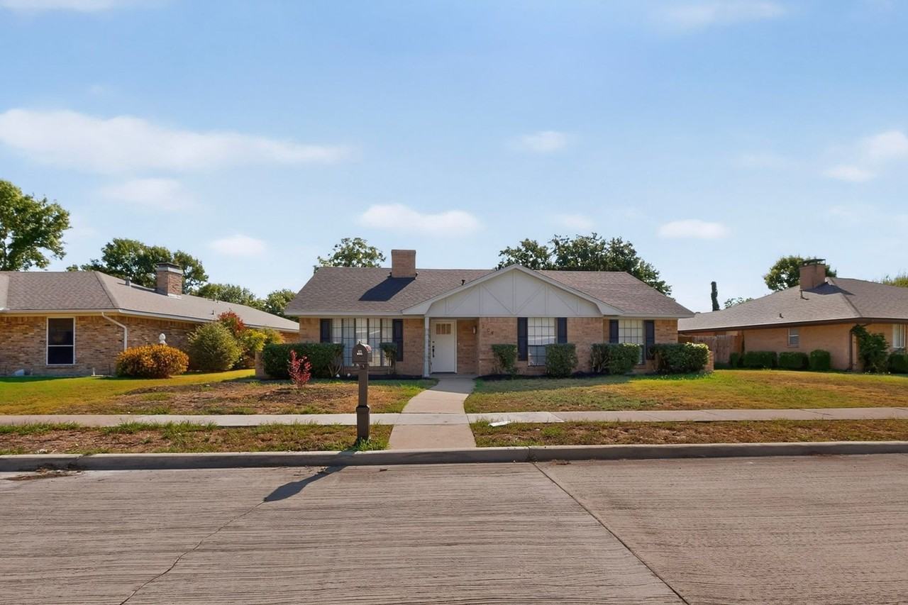 204 Randy Lee Ln - Photo 4 of 48