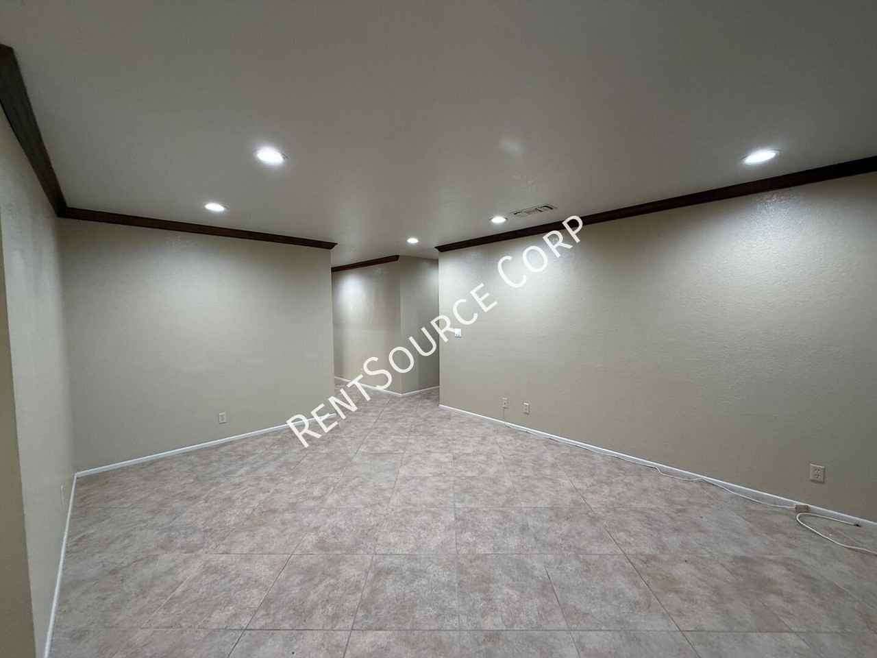 44861 Laszlo St - Photo 4 of 26