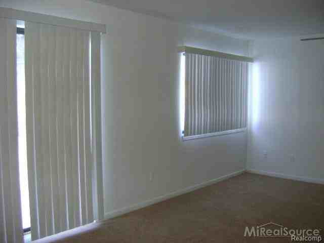 18660 E 14 Mile Rd #7 - Photo 3 of 8