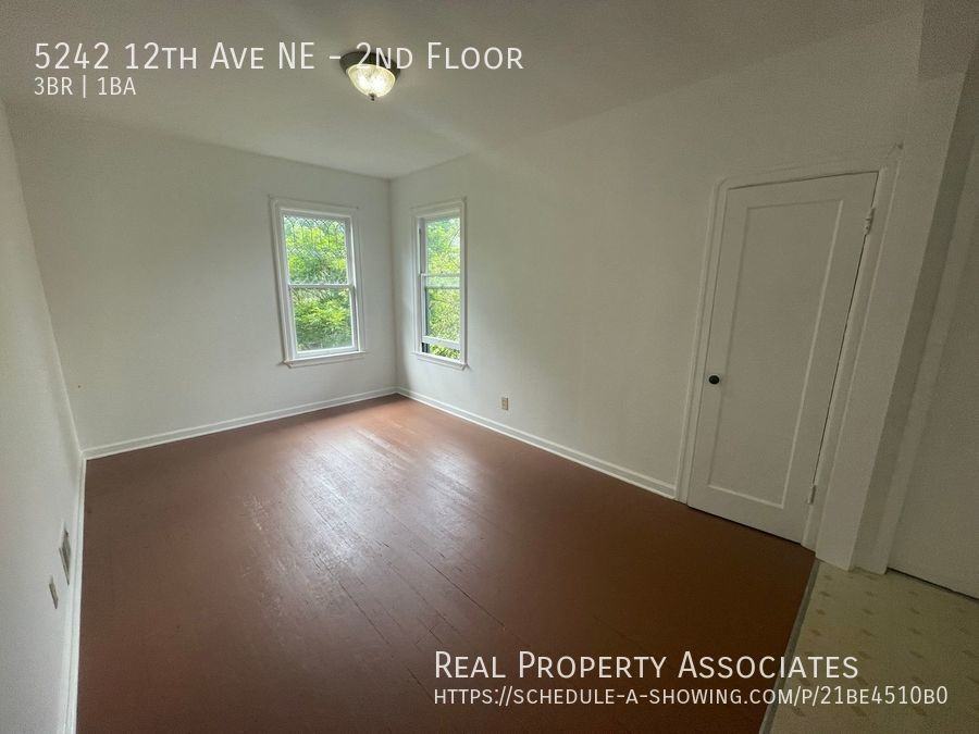 5242 12th Ave Ne #2ndFL - Photo 2 of 12