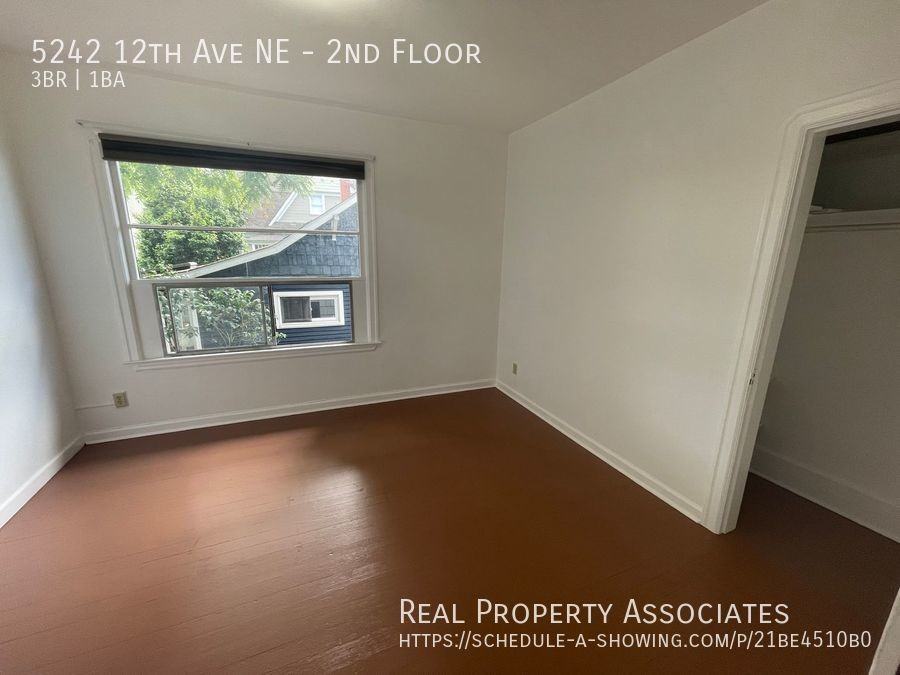 5242 12th Ave Ne #2ndFL - Photo 5 of 12