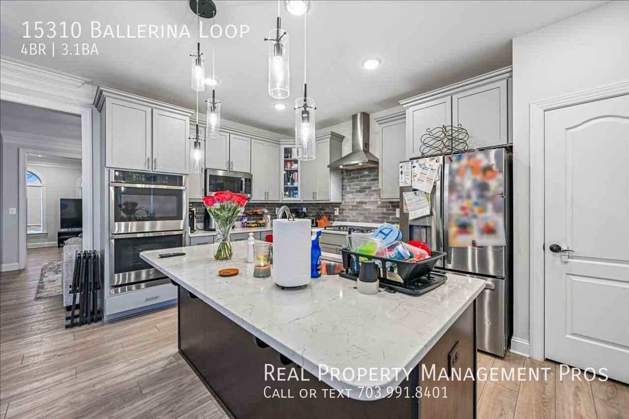 15310 Ballerina Loop - Photo 6 of 39