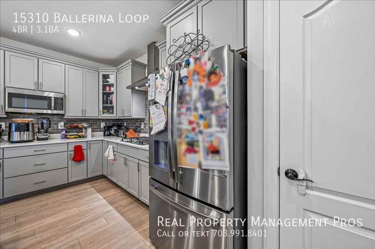 15310 Ballerina Loop - Photo 7 of 39