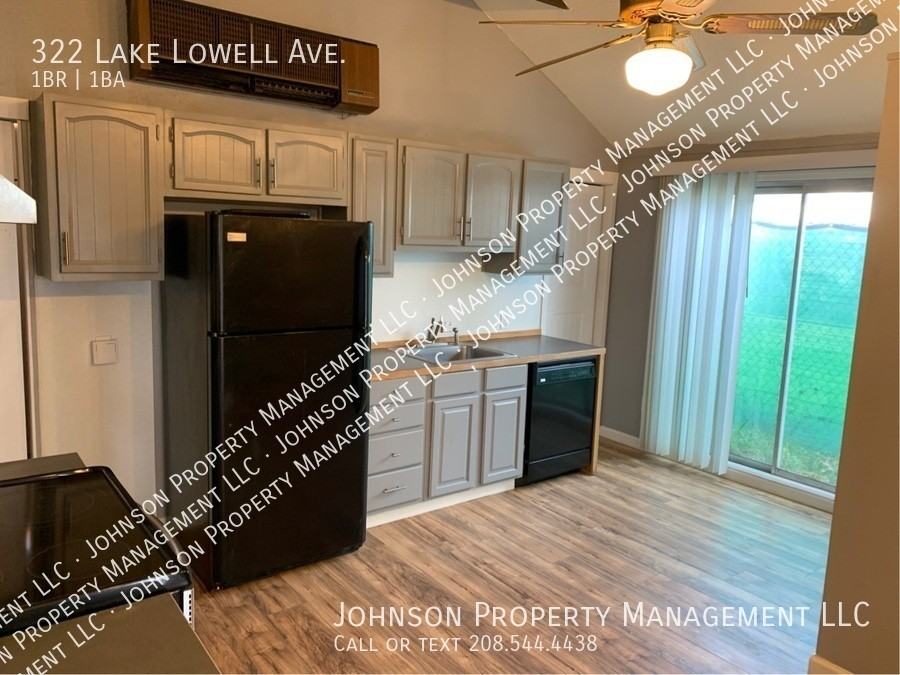 322 Lake Lowell Ave - Photo 4 of 14