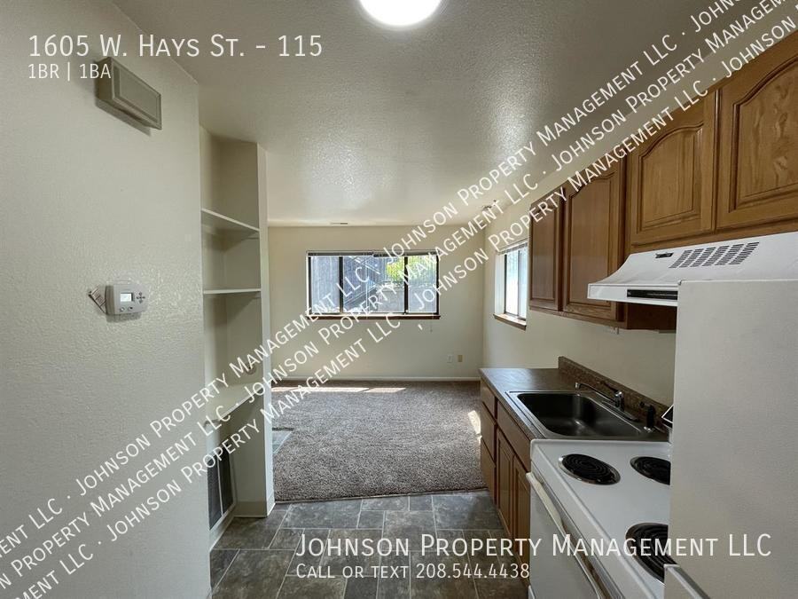 1605 W Hays St #115 - Photo 5 of 10