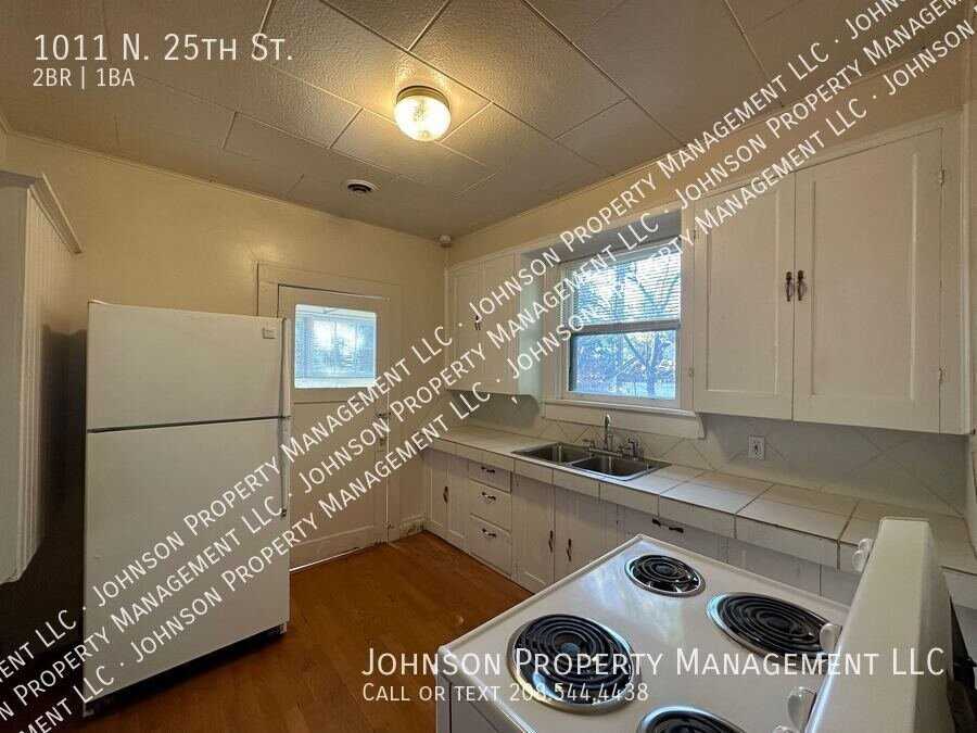 1011 N 25th St - Photo 2 of 14