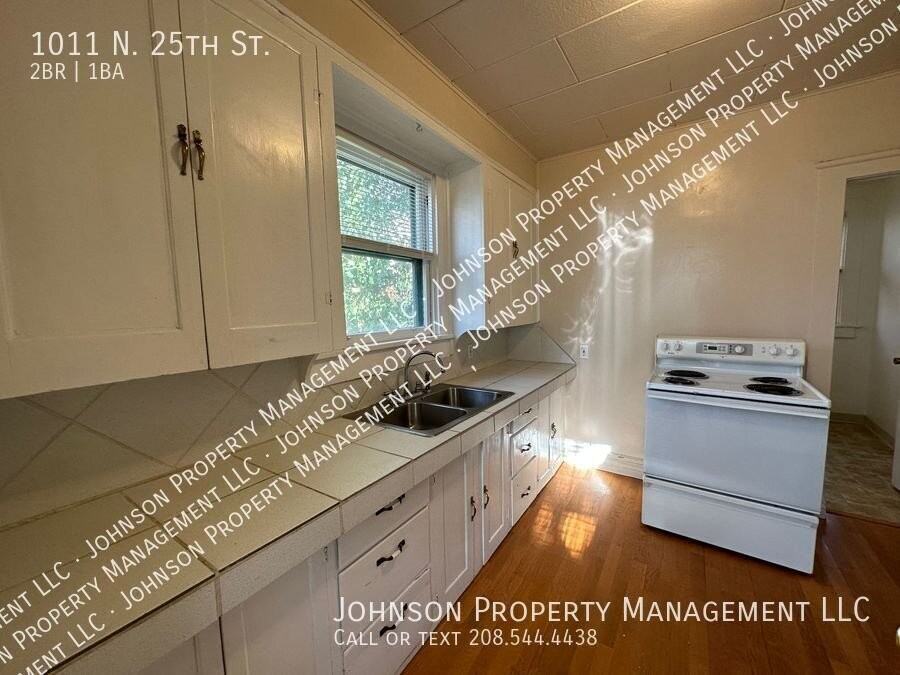 1011 N 25th St - Photo 4 of 14