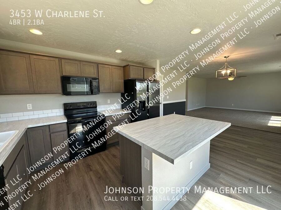 3453 W Charlene St - Photo 2 of 22