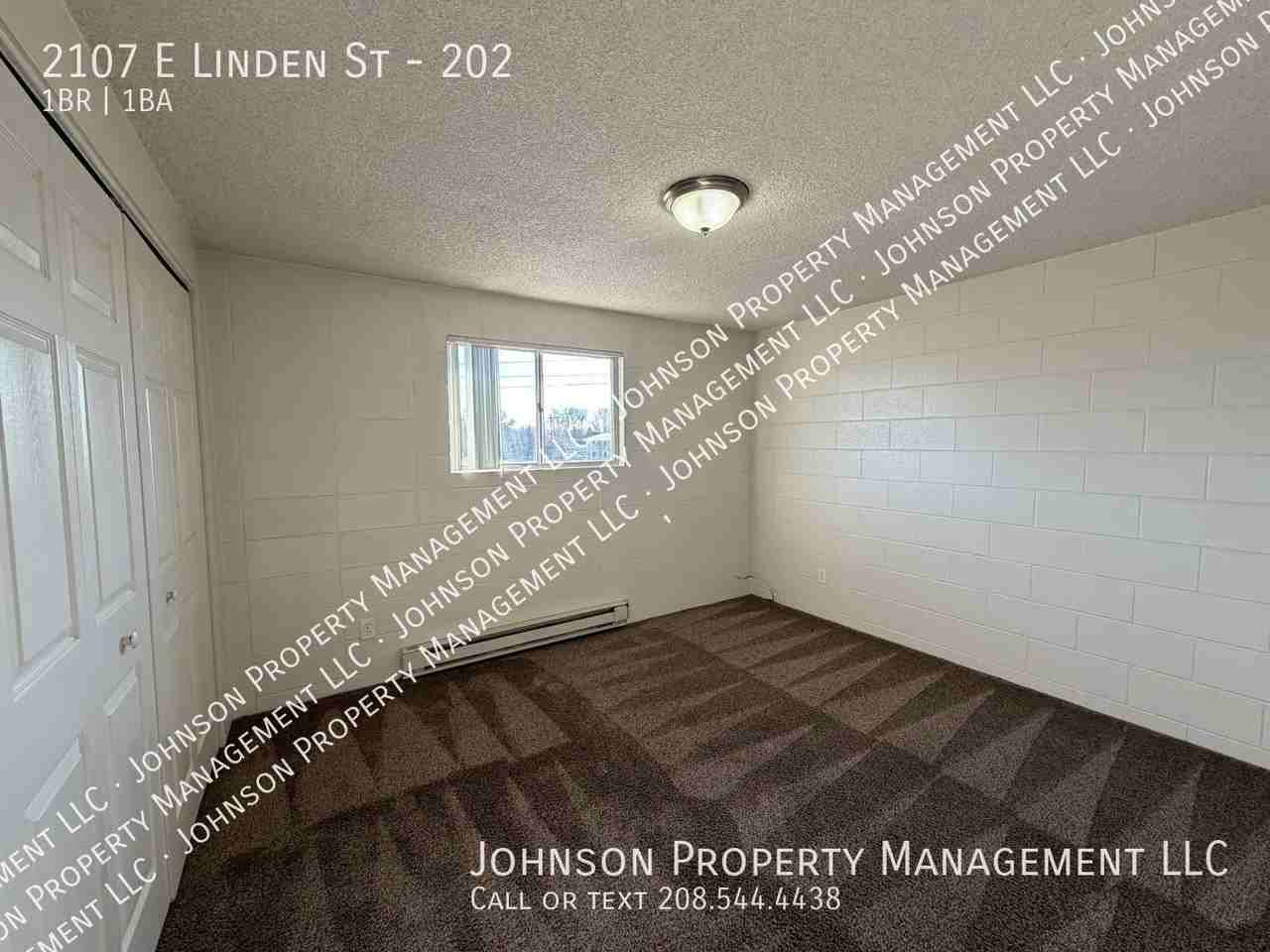 2107 E Linden St #202 - Photo 5 of 9