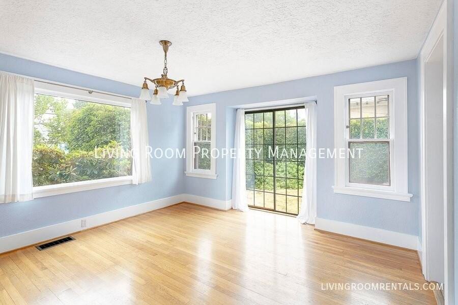 2908 Ne Skidmore St - Photo 7 of 15