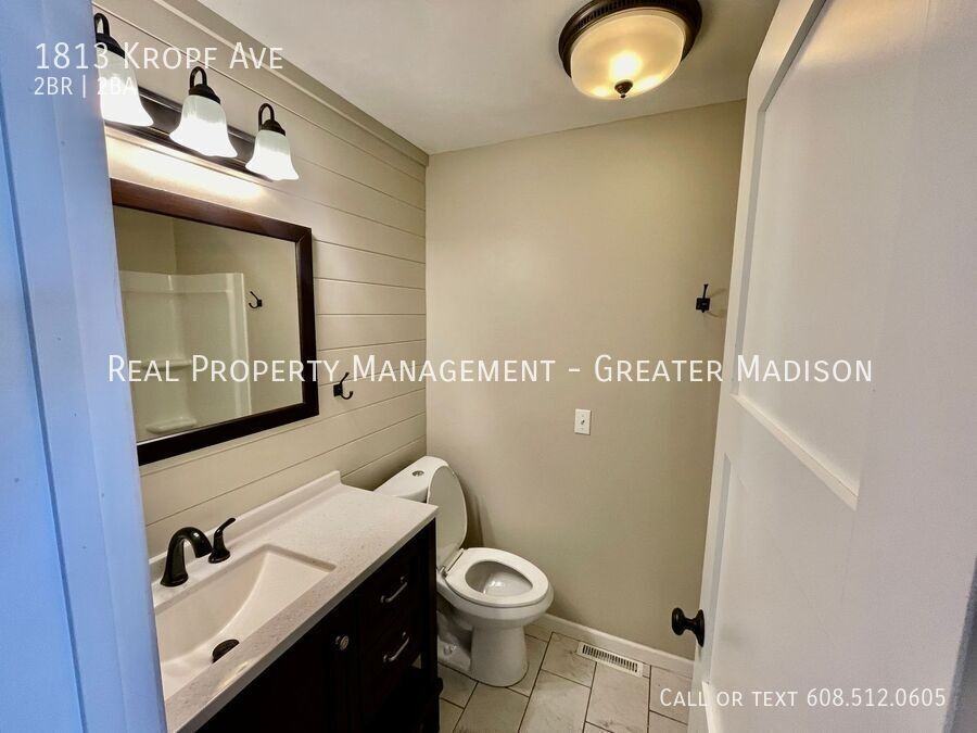 1813 Kropf Ave - Photo 4 of 17