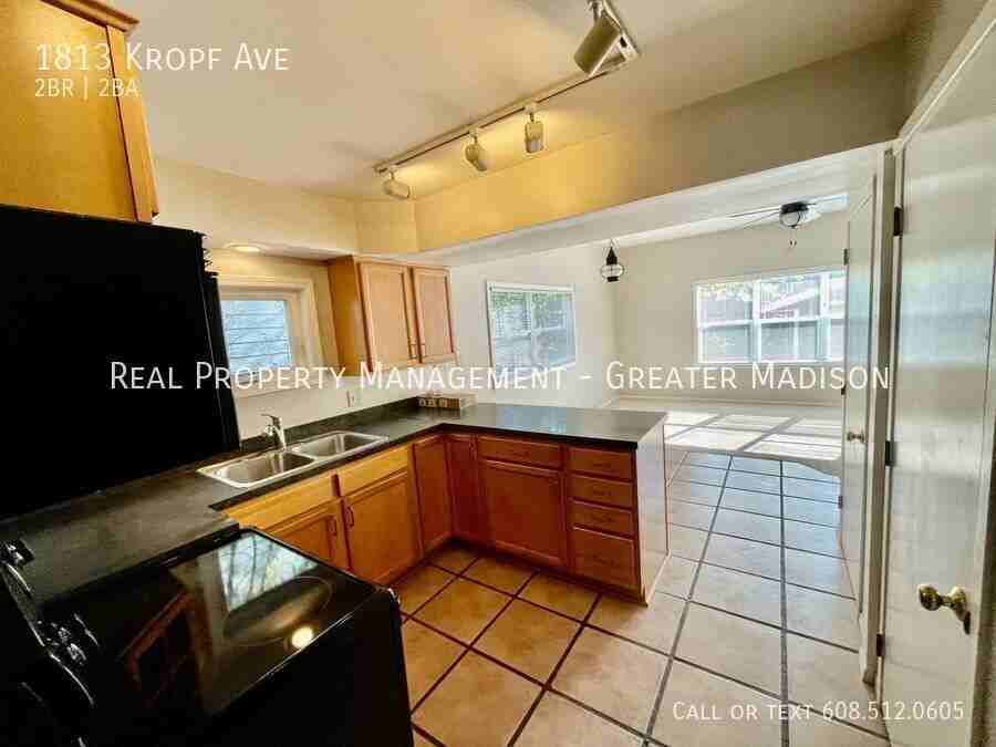 1813 Kropf Ave - Photo 7 of 17