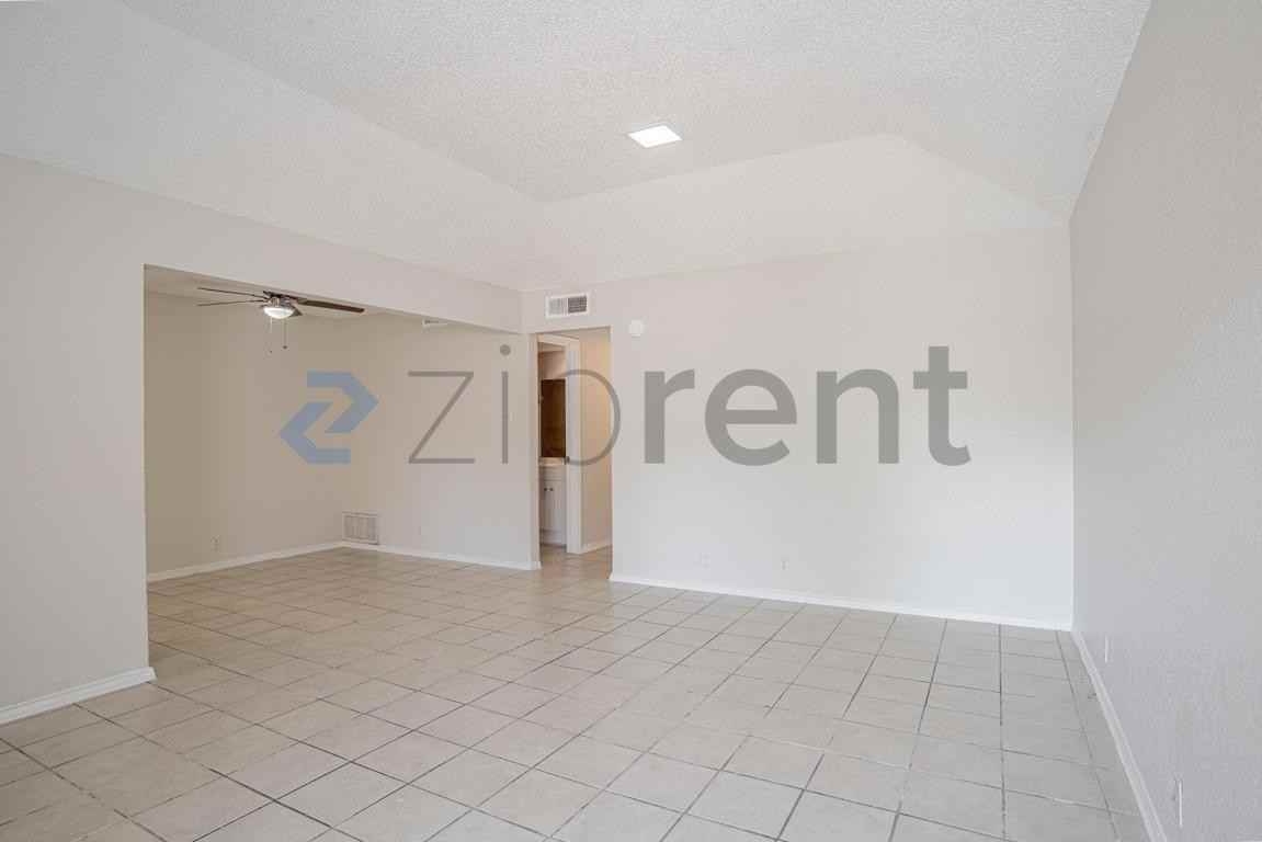 2832 Ridgecrest Dr #2832 - Photo 6 of 22