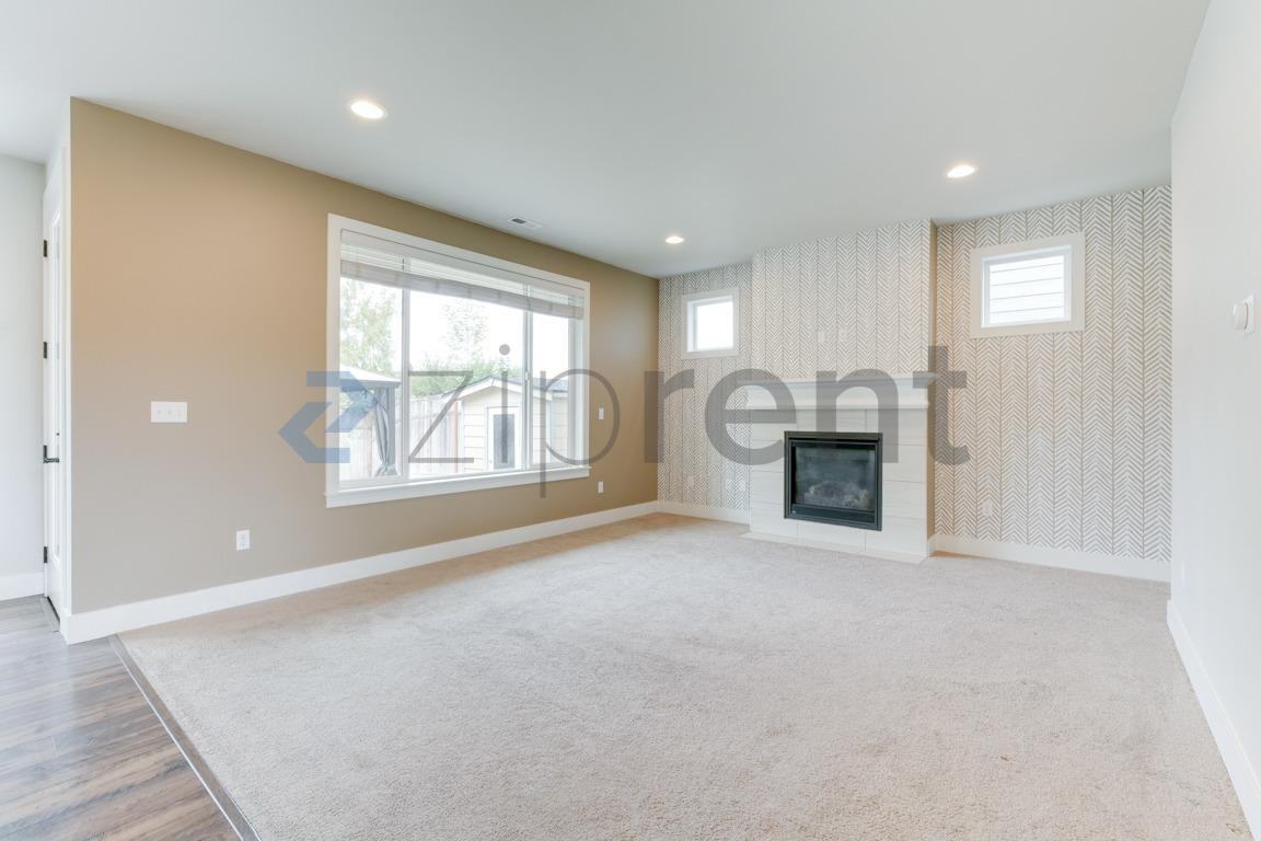 14326 57th Ave E - Photo 6 of 28