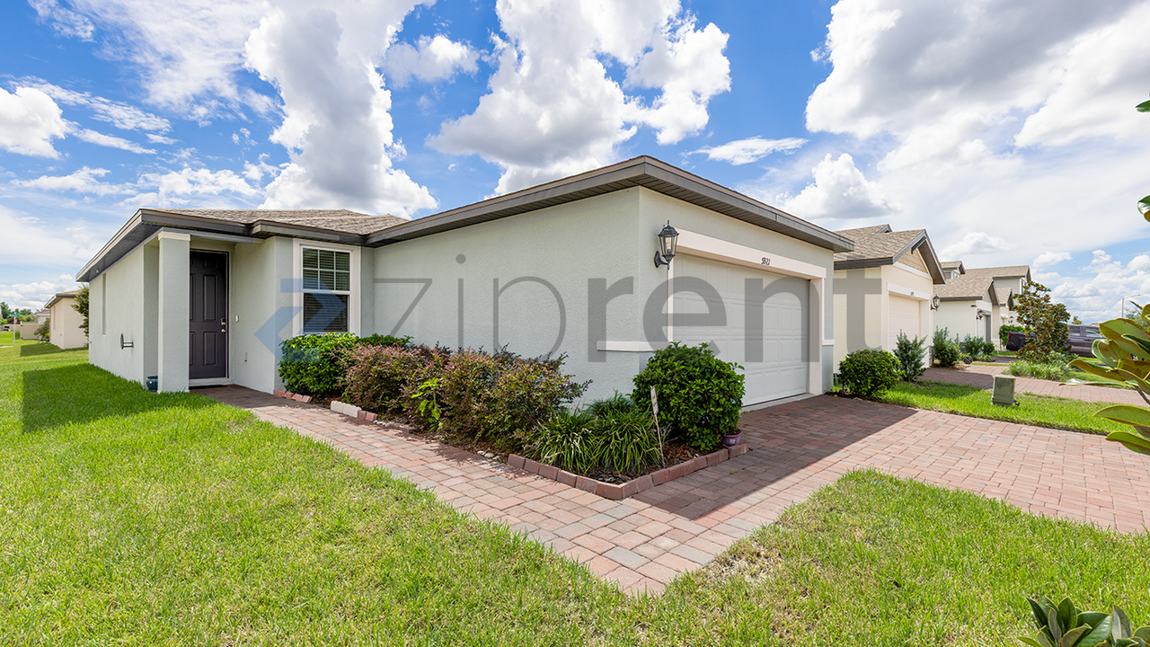 5921 Catamaran Ave - Photo 2 of 14
