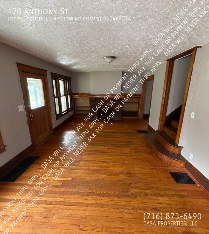 120 Anthony St - Photo 3 of 12