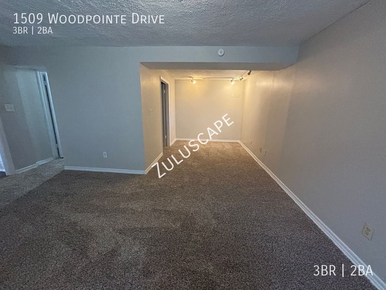 1509 Woodpointe Dr - Photo 2 of 14