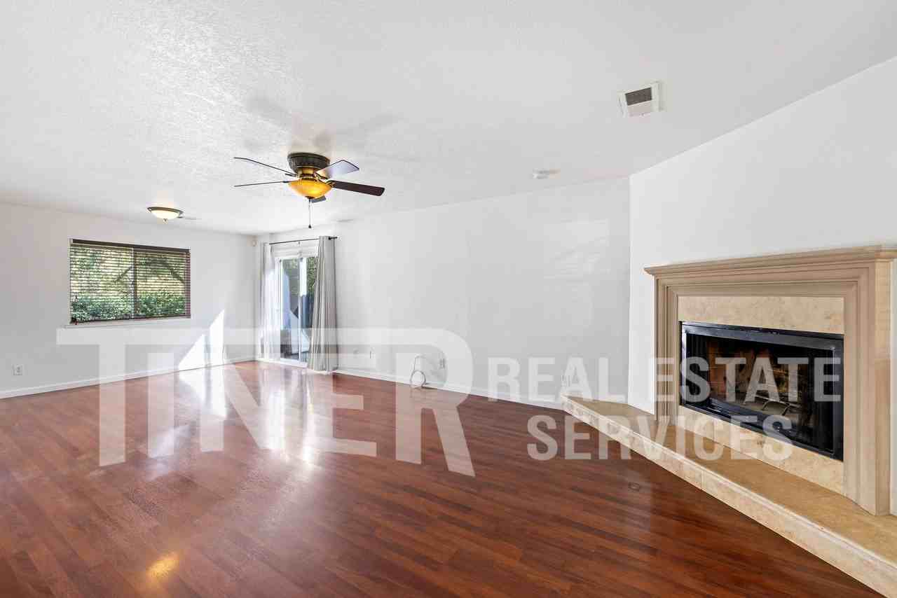 10299 Octavia Way - Photo 2 of 26