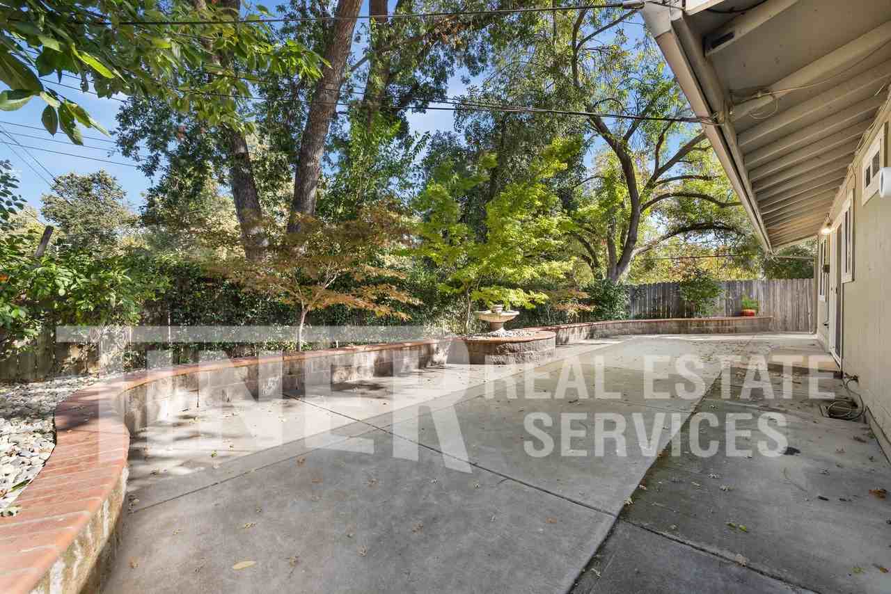 10299 Octavia Way - Photo 4 of 26