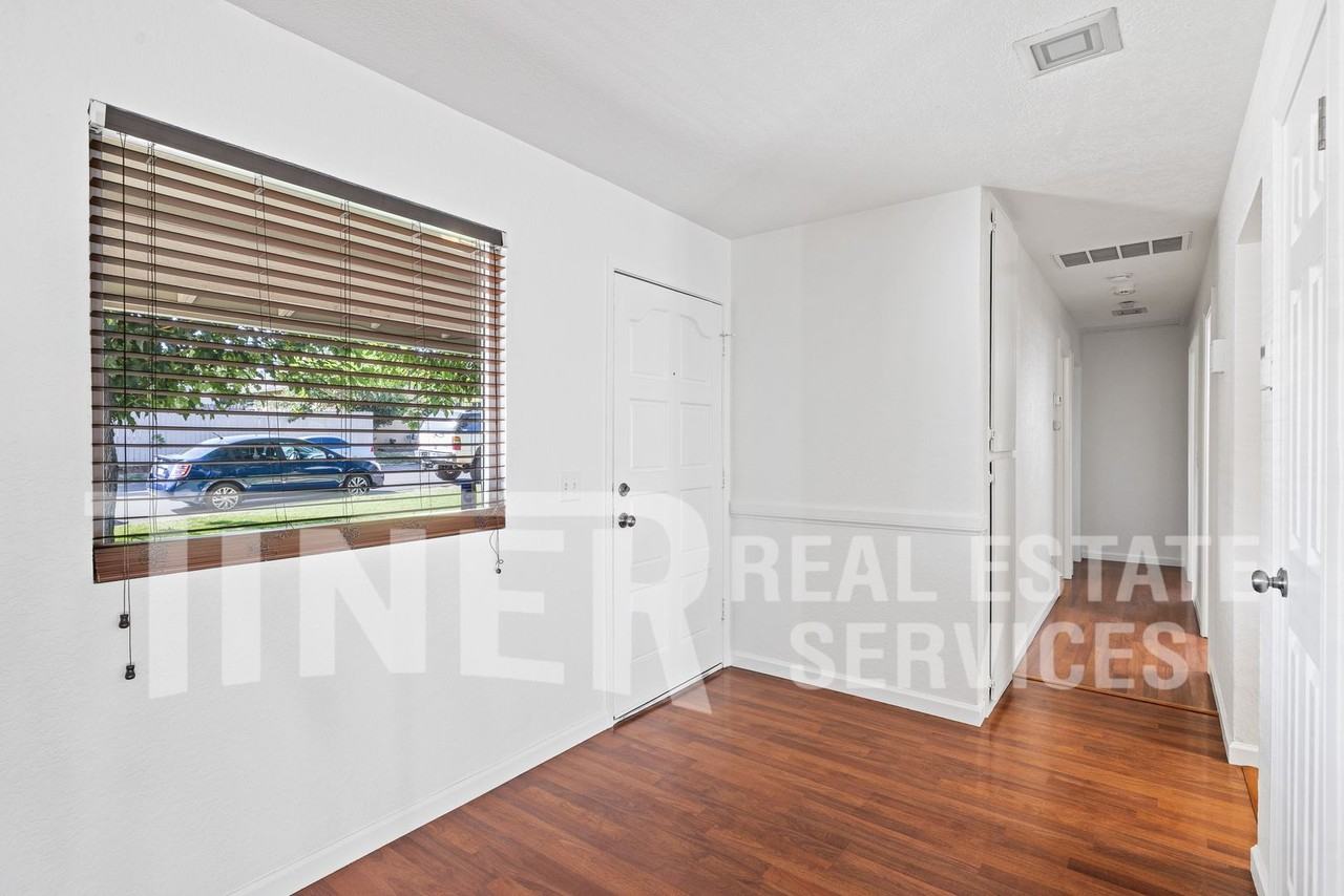 10299 Octavia Way - Photo 7 of 26