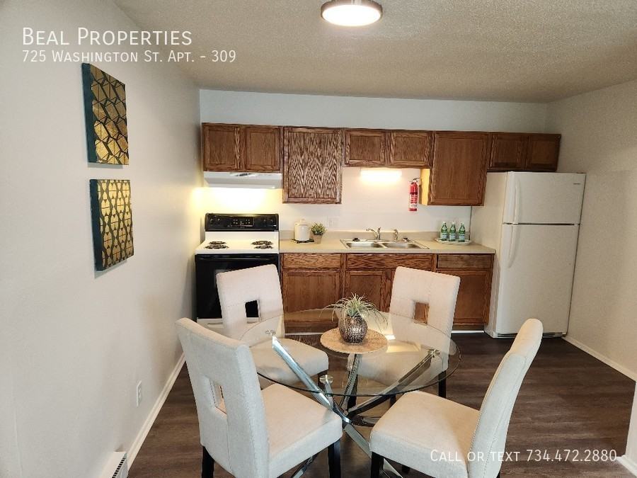 725 Washington St #309 - Photo 3 of 10