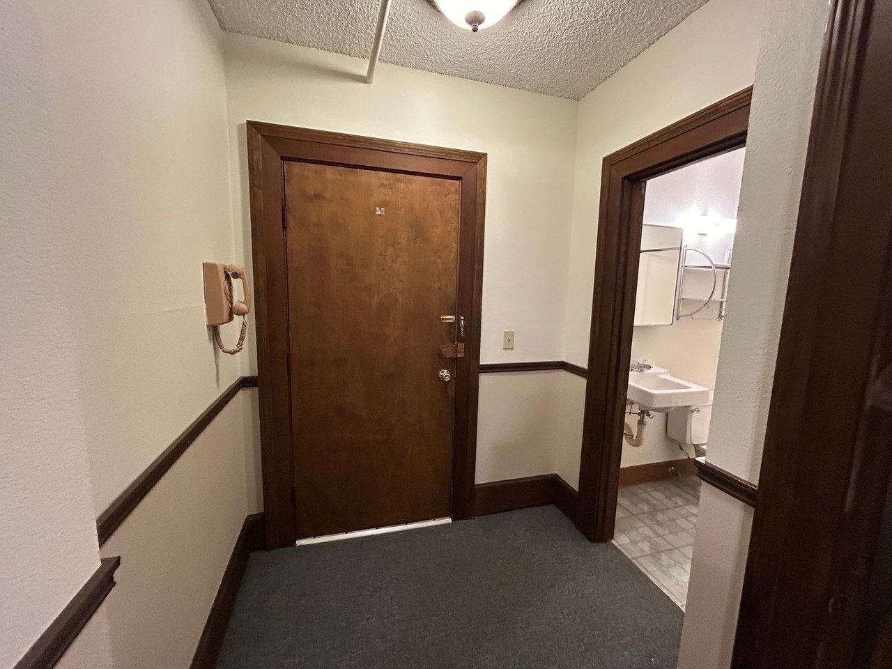 #362 BROADMORE APARTMENTS - Photo 4 of 15