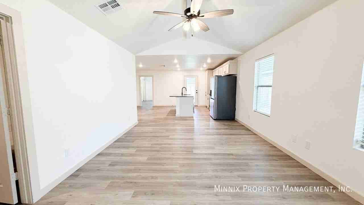 407 80th St - Photo 2 of 16