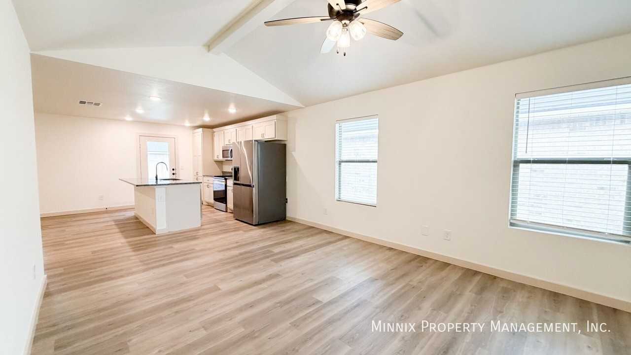 407 80th St - Photo 5 of 16