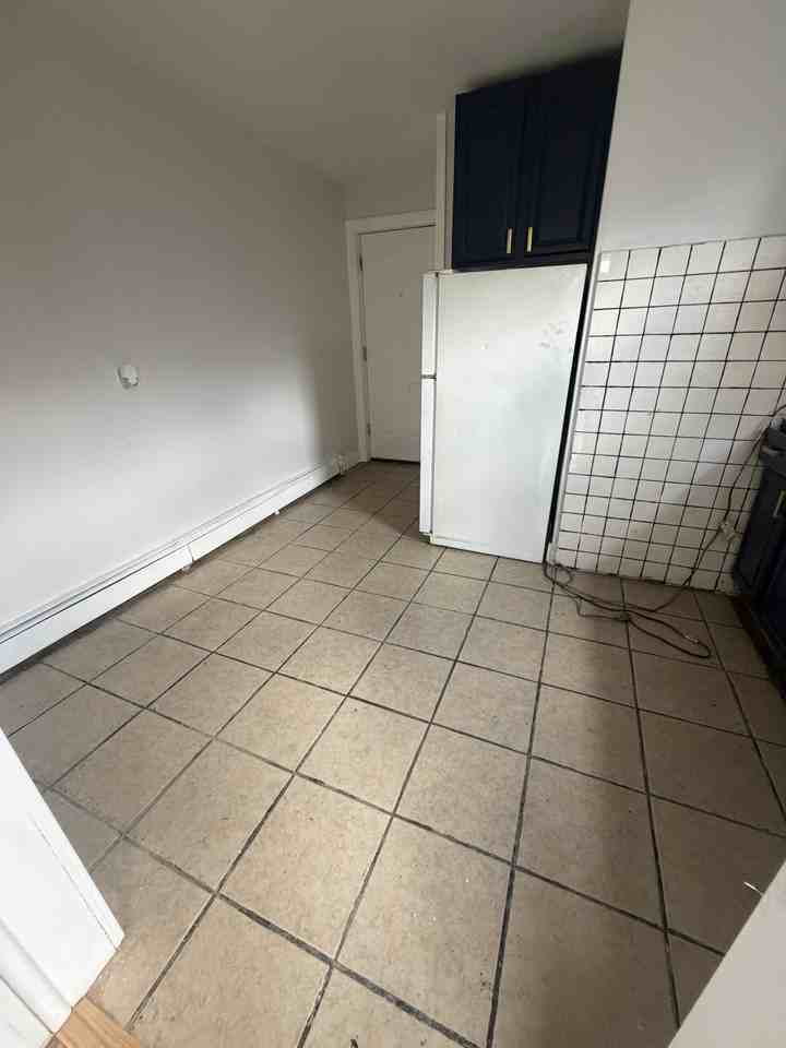 68 Bevan St #6 - Photo 2 of 6