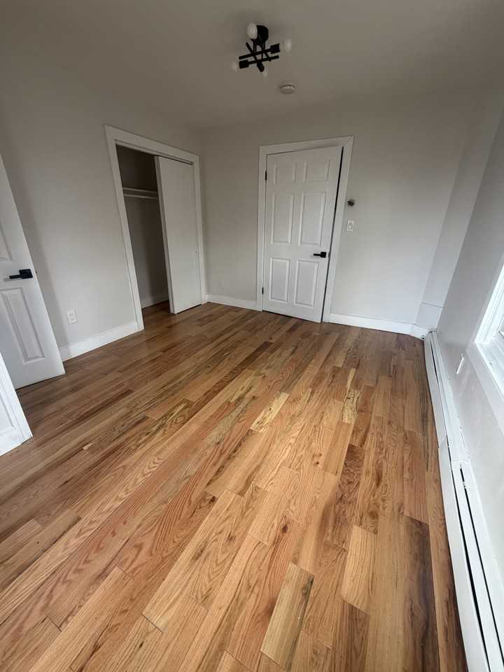 68 Bevan St #6 - Photo 4 of 6