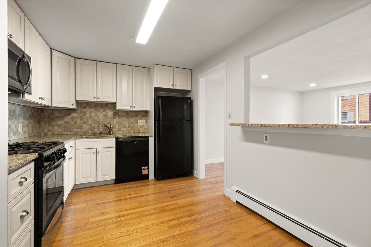 215 Massachusetts Ave #26 - Photo 7 of 22