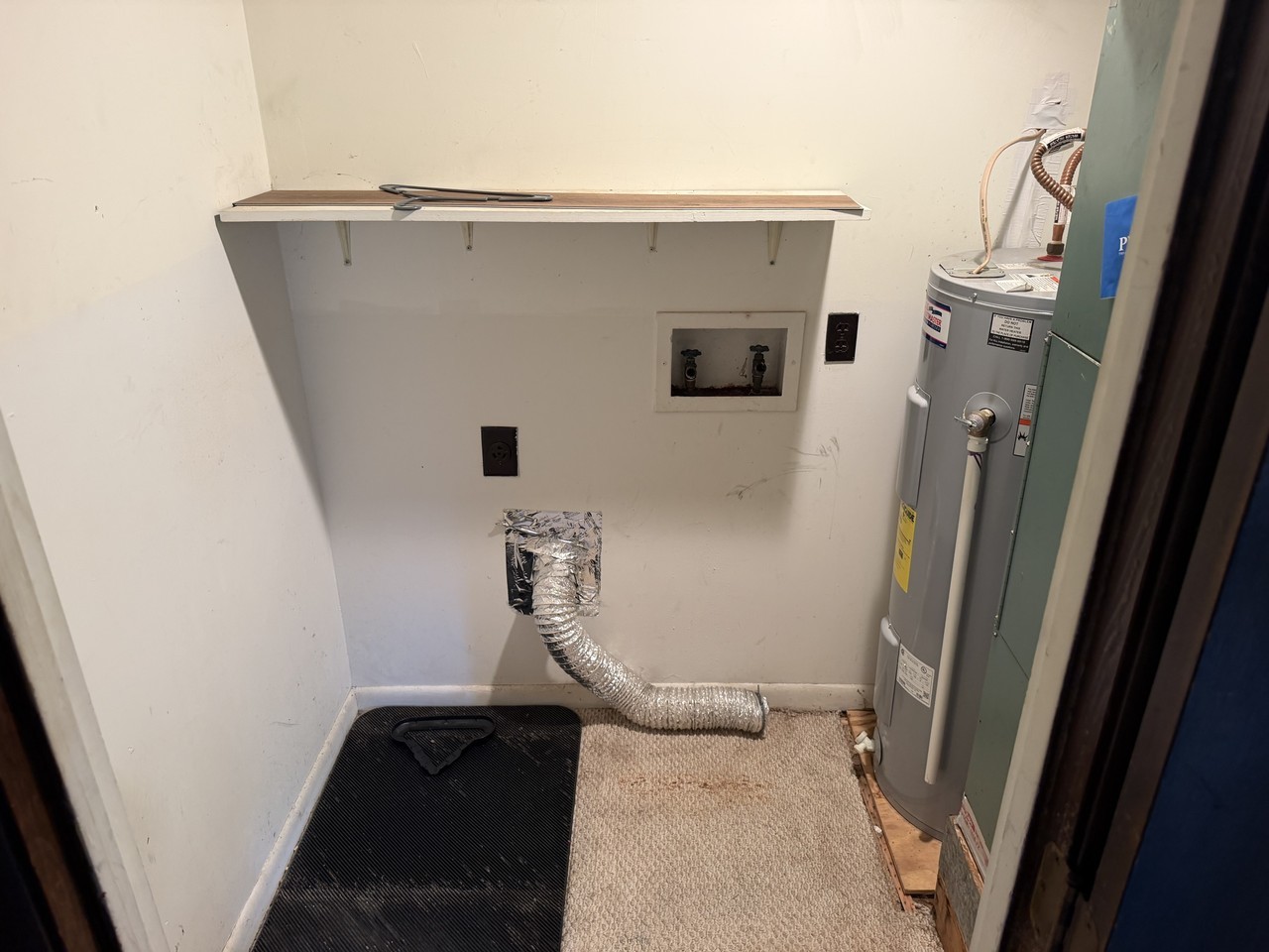 559 Kiser Blvd #3 - Photo 3 of 8