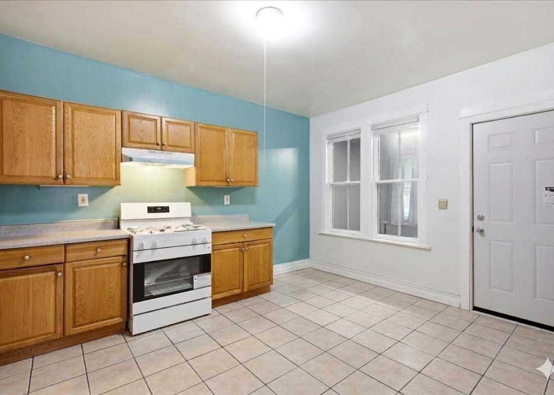 4340 N Drake Ave #1 - Photo 6 of 19
