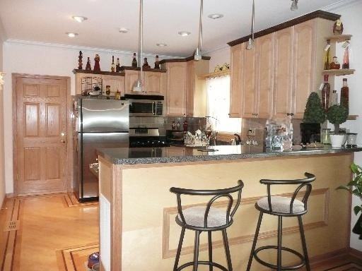 6232 W Newport Ave #1stFL - Photo 2 of 14