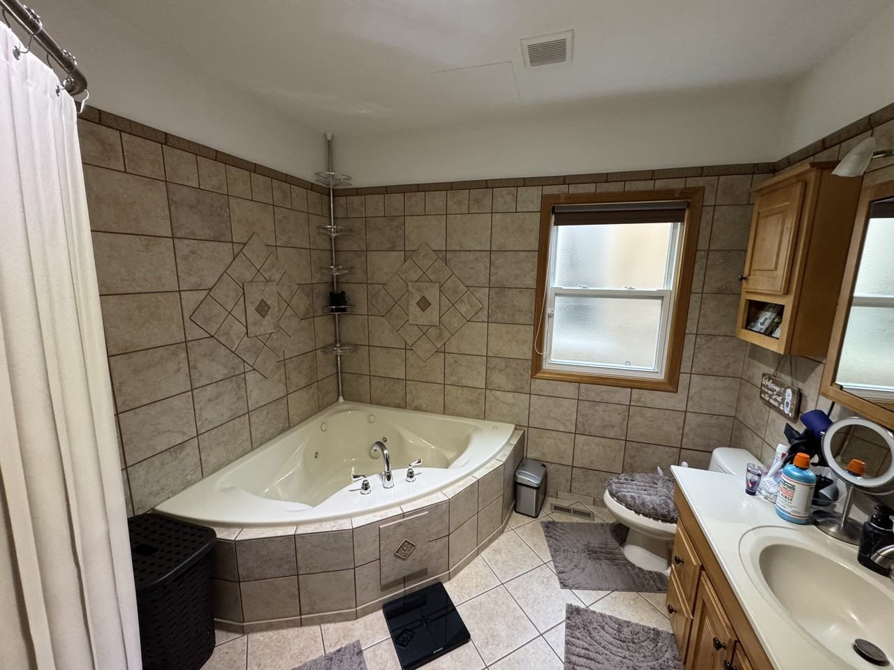 6232 W Newport Ave #1stFL - Photo 5 of 14