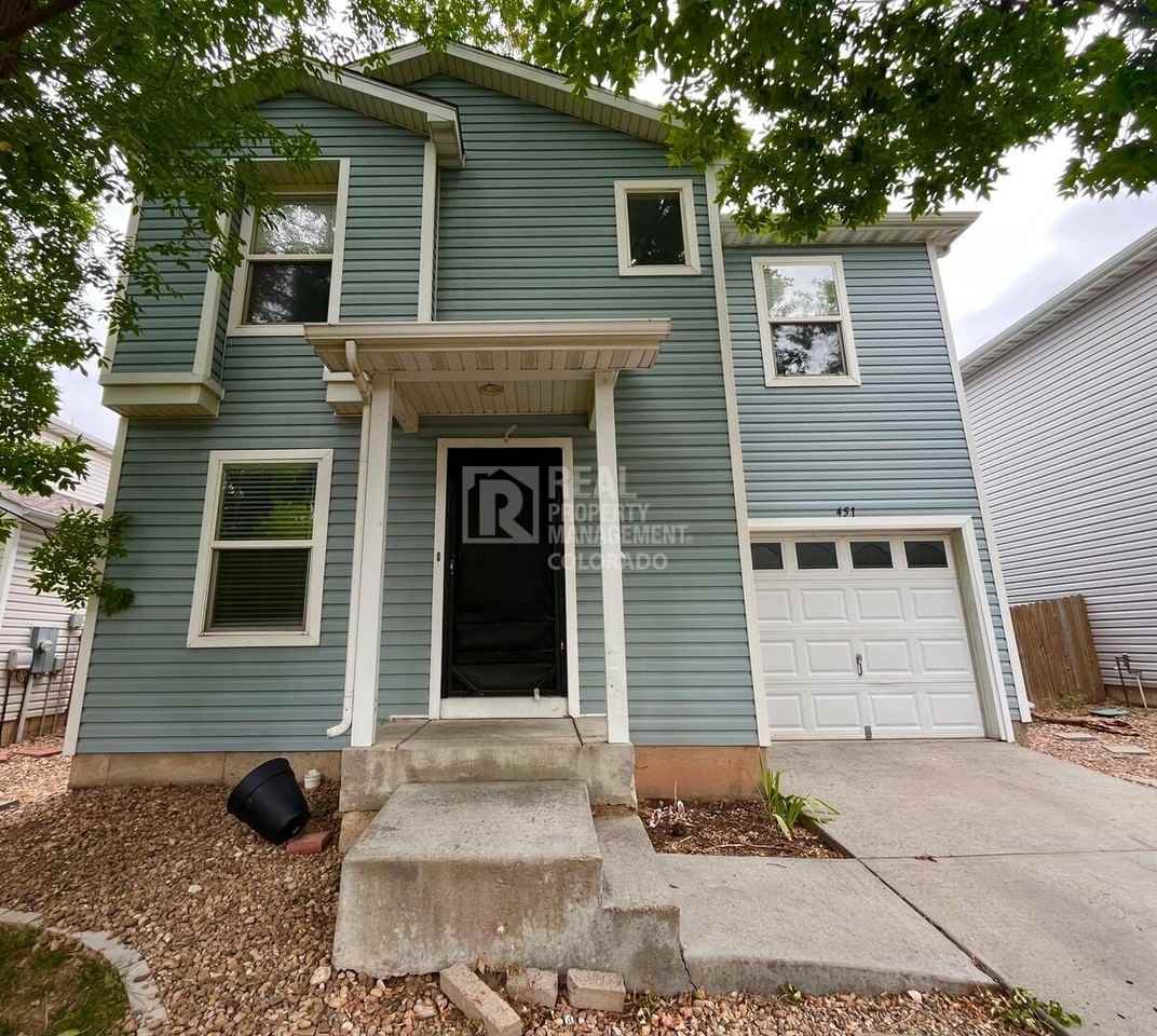 451 Riva Ridge Dr - Photo 2 of 20