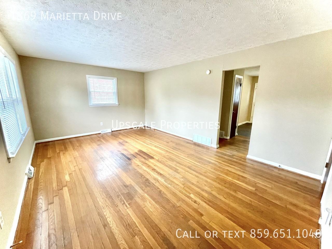 1869 Marietta Dr - Photo 3 of 11