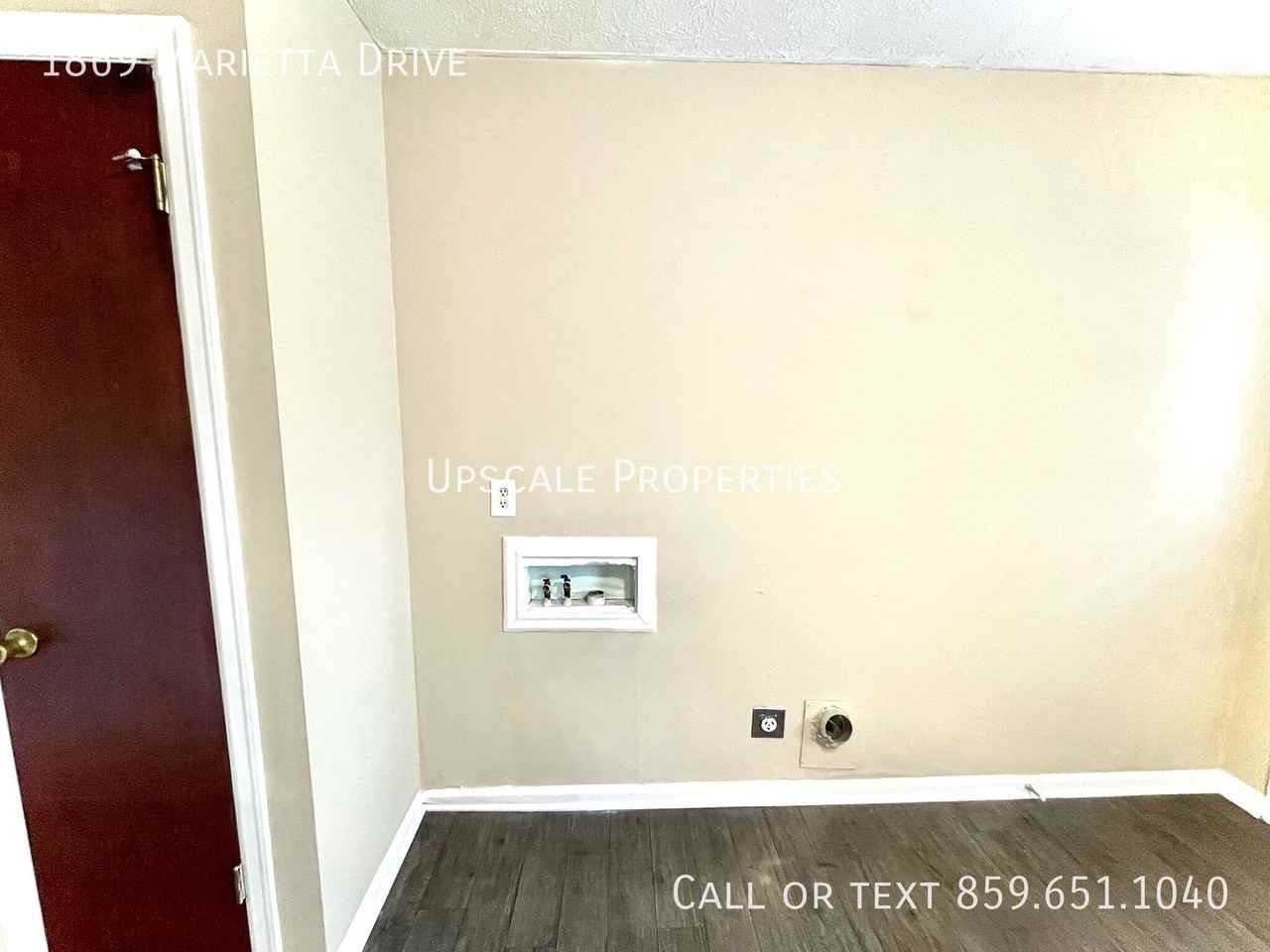 1869 Marietta Dr - Photo 4 of 11
