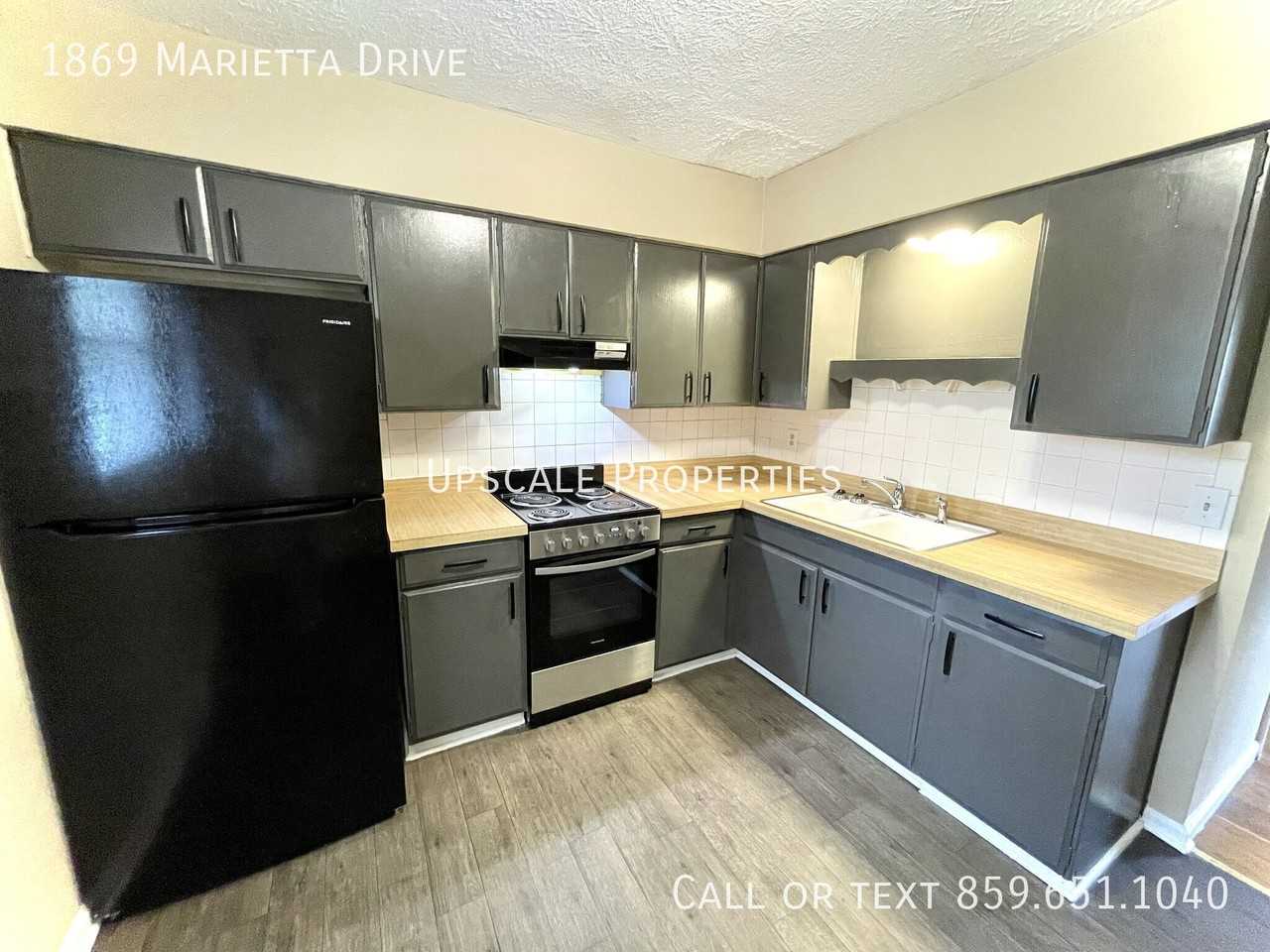 1869 Marietta Dr - Photo 6 of 11
