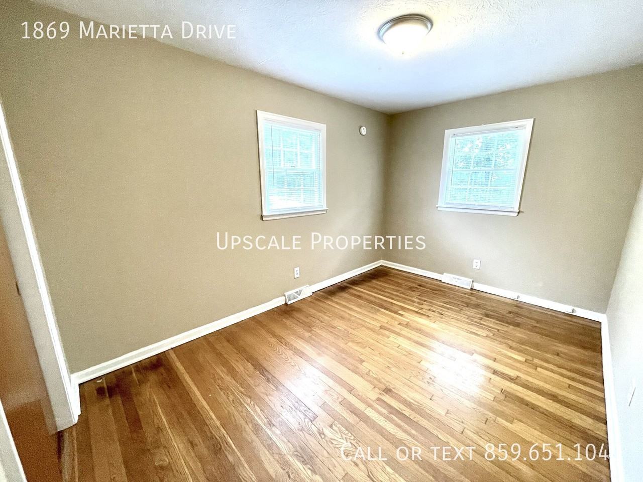 1869 Marietta Dr - Photo 7 of 11