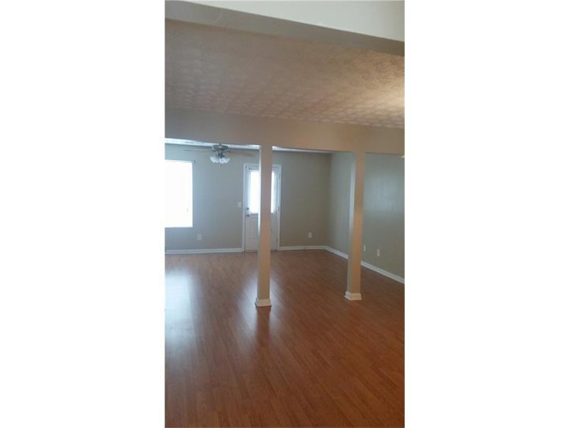 11428 S Grove Dr - Photo 2 of 4