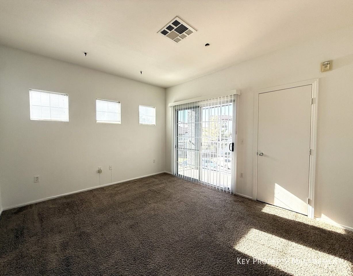 5975 Barbosa Dr #2 - Photo 3 of 16