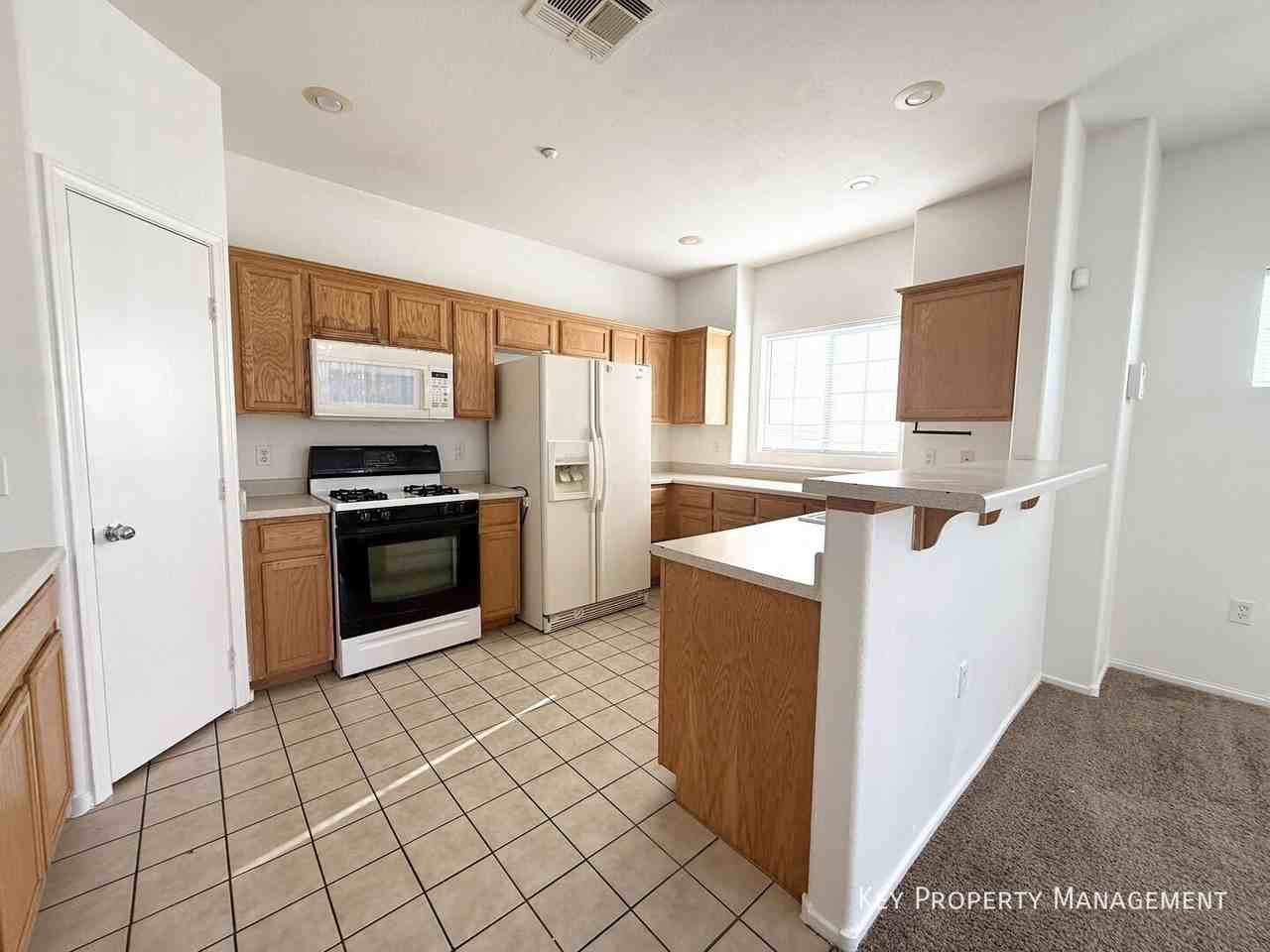 5975 Barbosa Dr #2 - Photo 7 of 16
