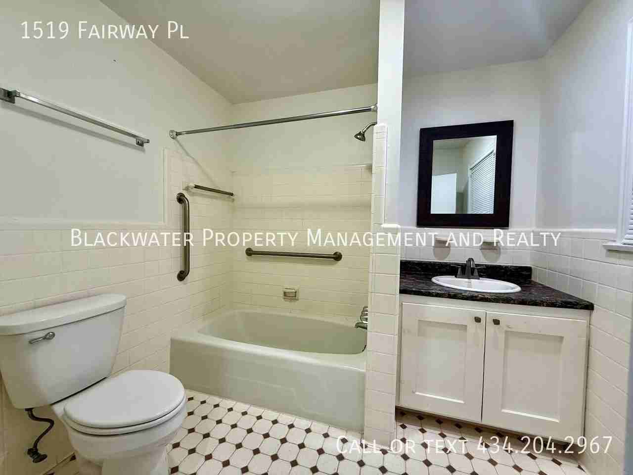 1519 Fairway Pl - Photo 4 of 16