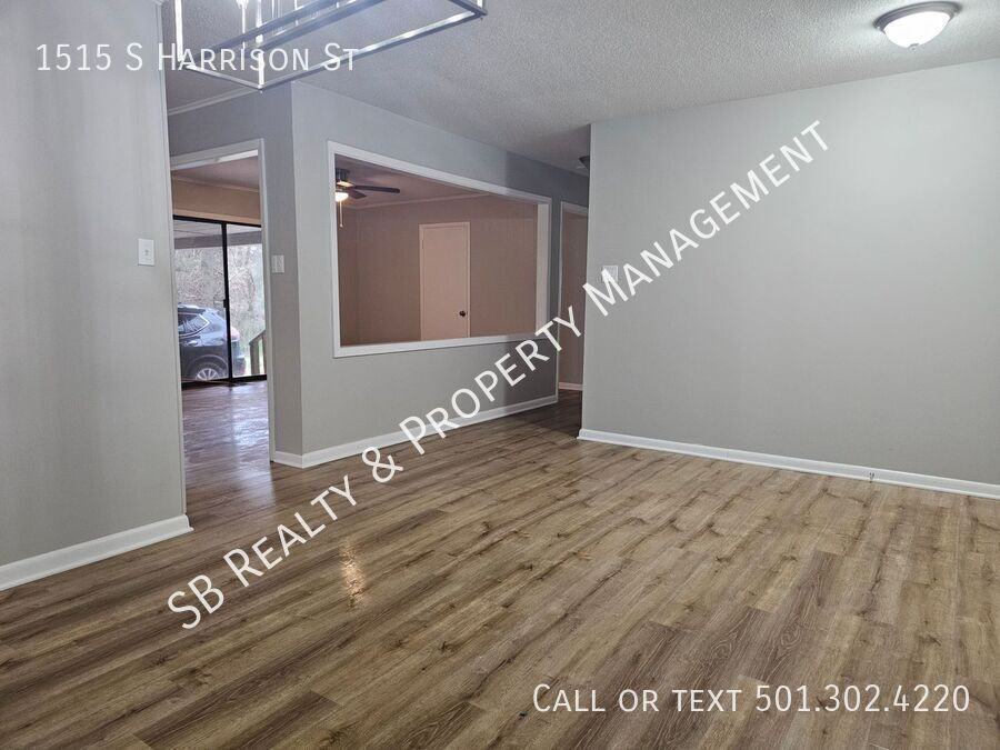 1515 S Harrison St - Photo 3 of 25