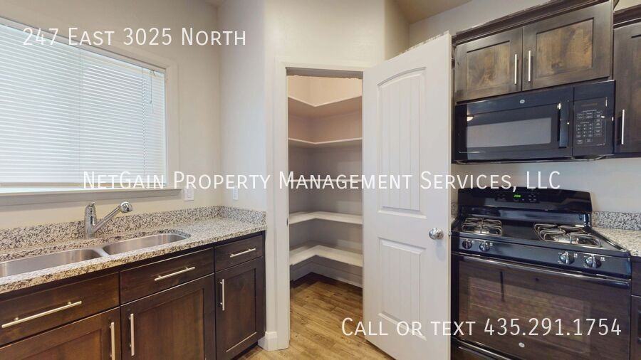 247 E 3025 N - Photo 6 of 16